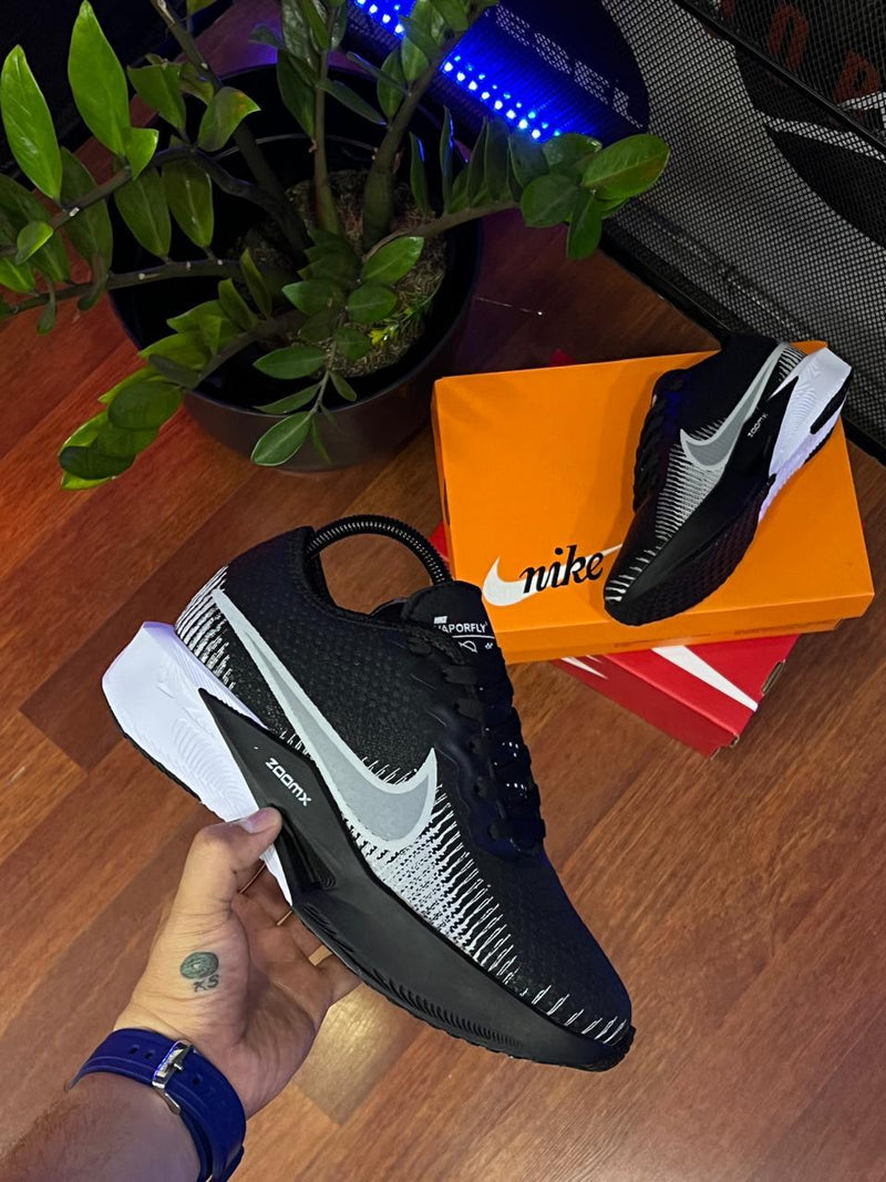 PROMOCIÓN EXCLUSIVA - NIKE VAPORFLY 3 - ¡QUEDAN POCAS UNIDADES!